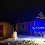 Gorce Sauna Jacuzzi Chalé *